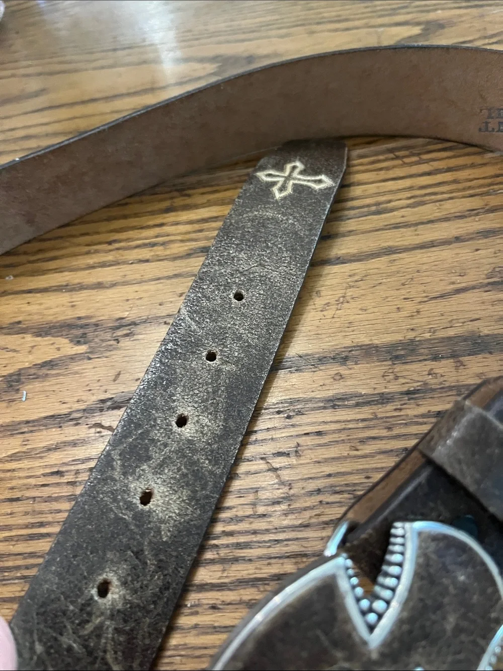 Justin Boots Bent Rails rhinestoneDark Brown Leather Belt with Cross Rhinestone